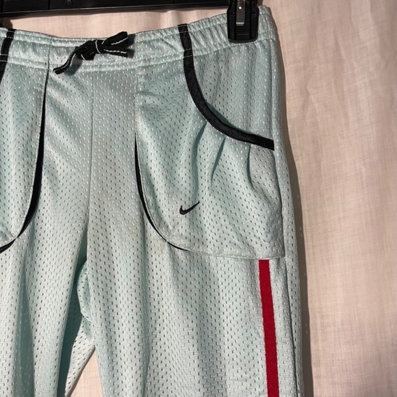 Nike Girls mesh athletic pants. Lined. Front pockets. Drawstring. Medium Comfy - Picture 5 of 8